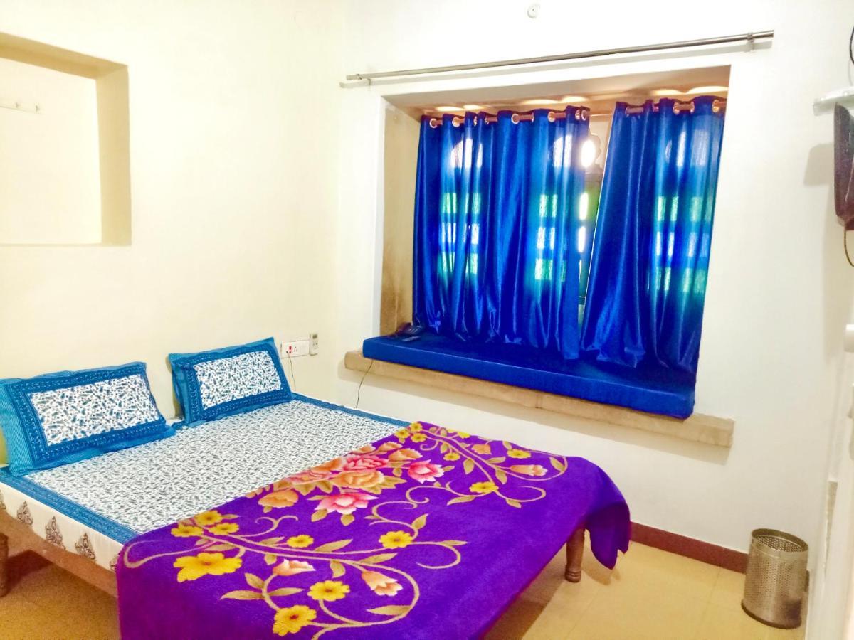 Hotel Desert Bloom Jaisalmer Ngoại thất bức ảnh