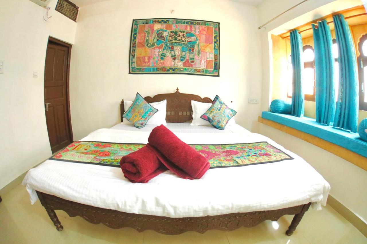 Hotel Desert Bloom Jaisalmer Ngoại thất bức ảnh