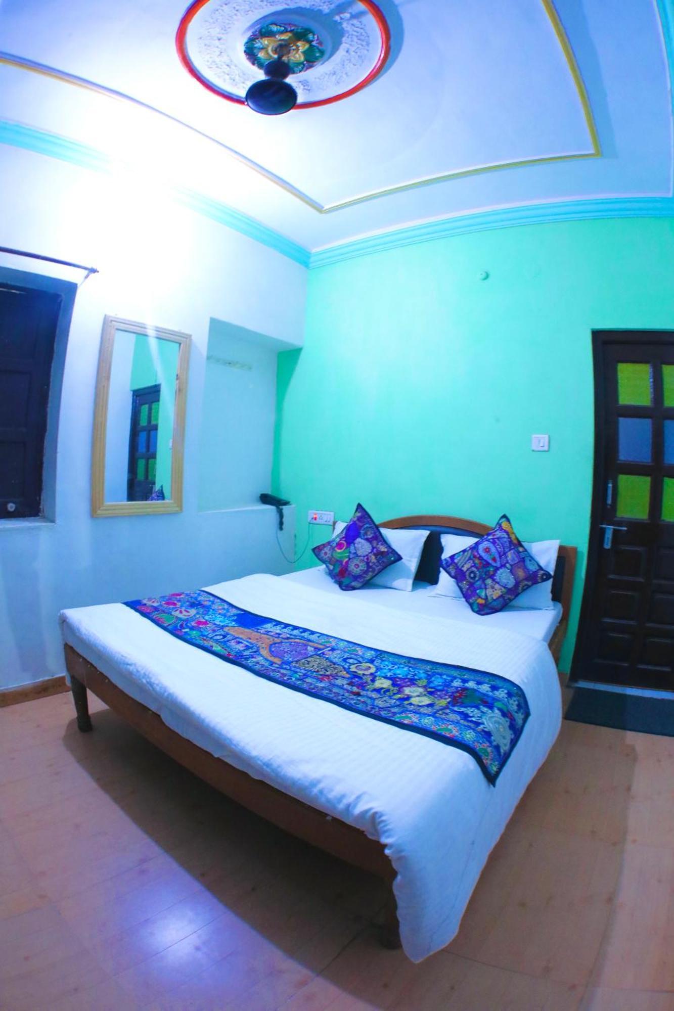 Hotel Desert Bloom Jaisalmer Ngoại thất bức ảnh
